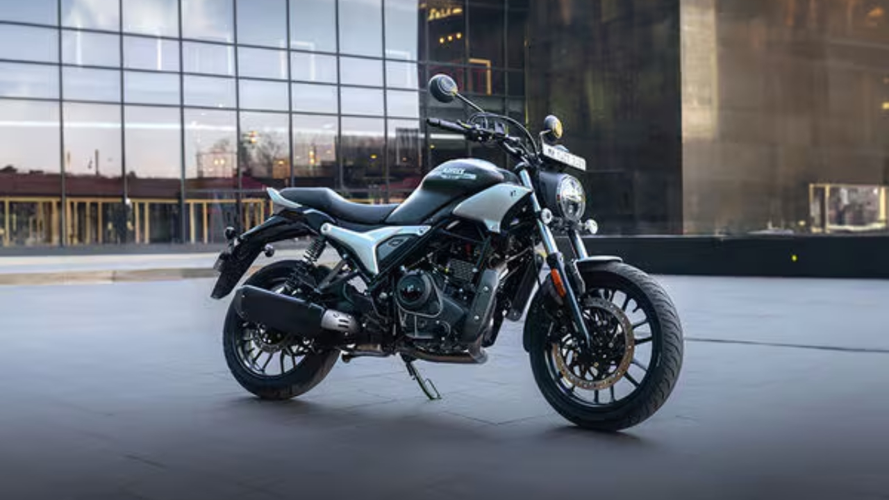 Hero Mavrick 440 Detailed Ride Review Classic Looks with Modern Muscle